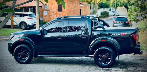 NISSAN FRONTIER 2.3 16V TURBO DIESEL PRO4X CD 4X4 AUTOMÁTICO